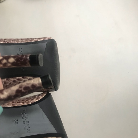 Zara Basic {Size 6} - Picture 4 of 5